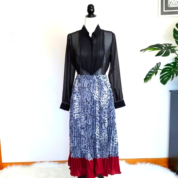 💗Host Pick💗 Lucy Paris Pleated Skirt Size XS - Picture 2 of 9